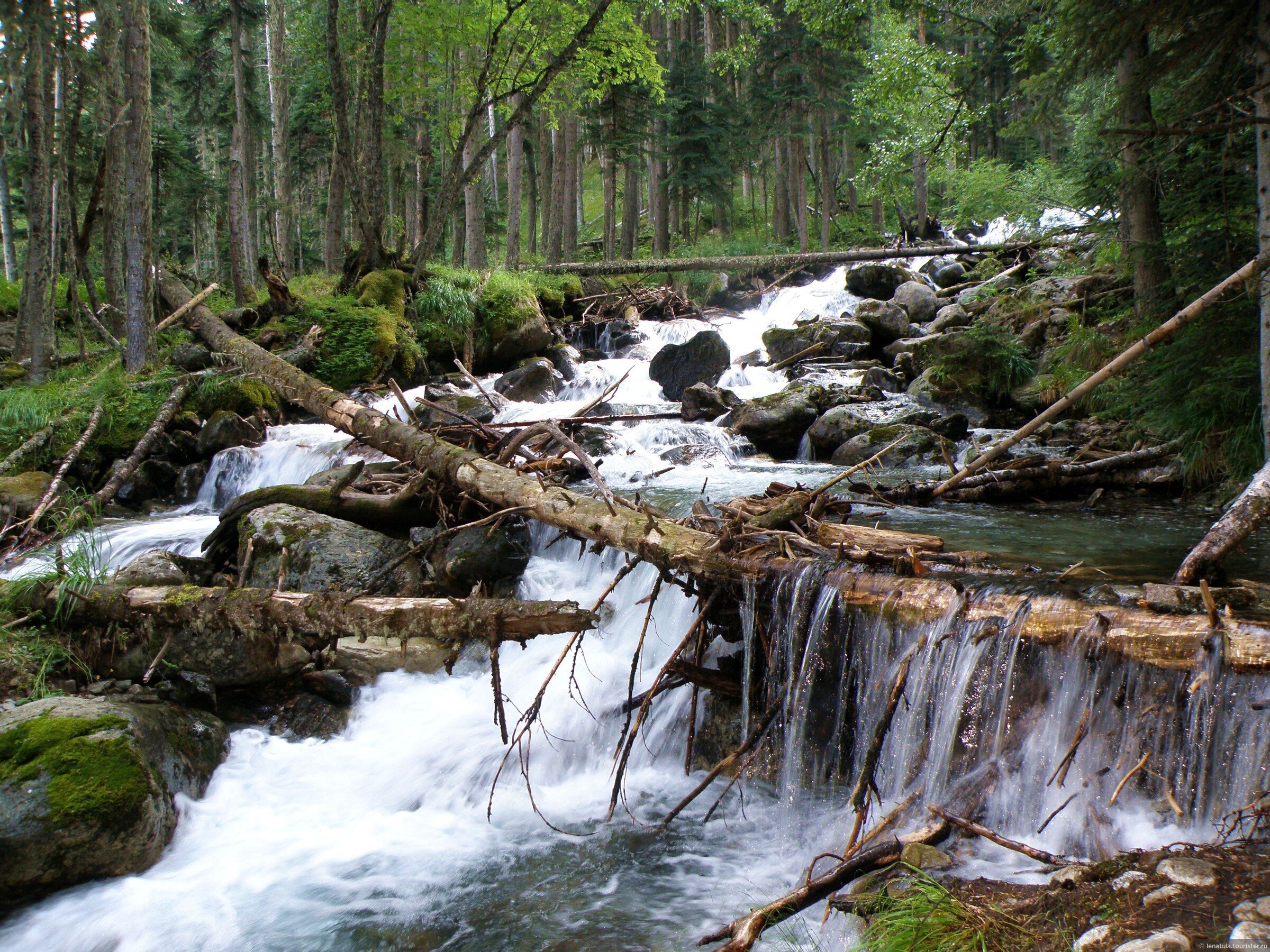 Водопад на реке Белой